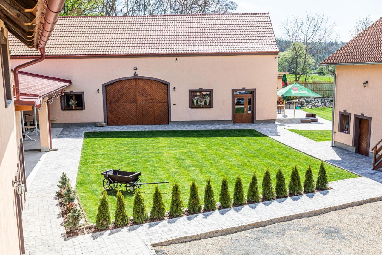 Apartmany Pod Ripem Roudnice nad Labem Luaran gambar